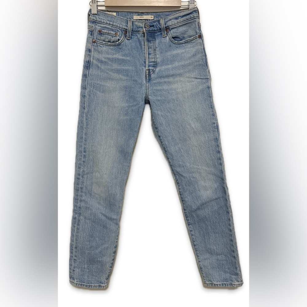 Levi's Wedgie Jeans